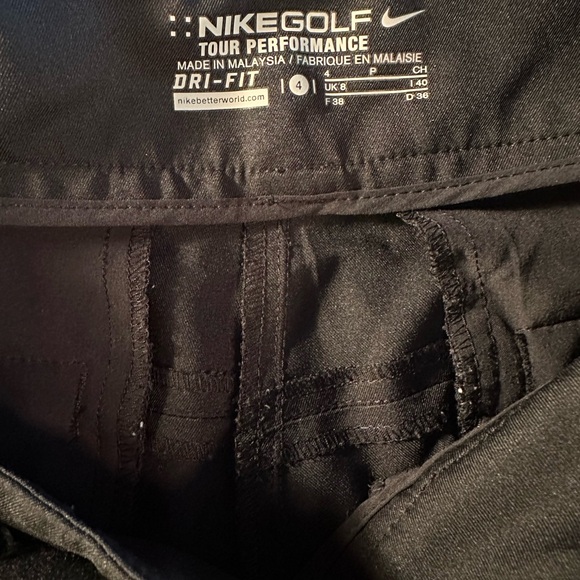 Black golf shorts - Picture 3 of 3